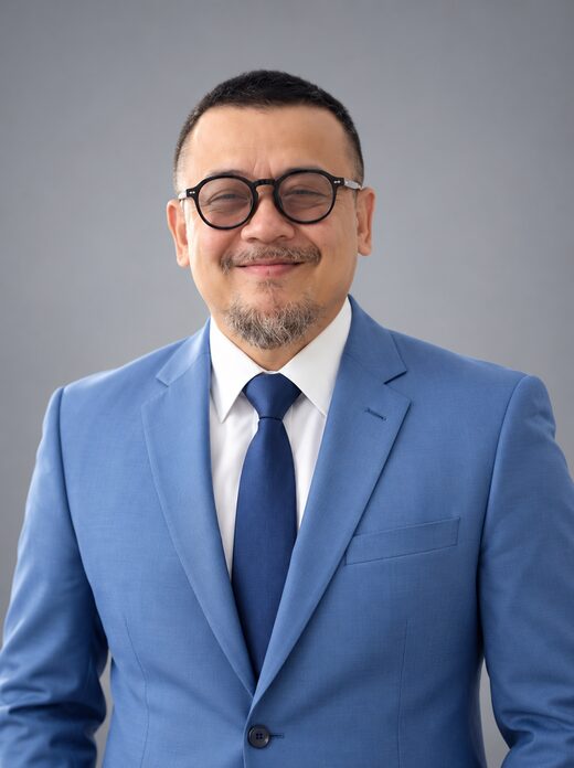 Mr. Kahar, House of Oceanus team